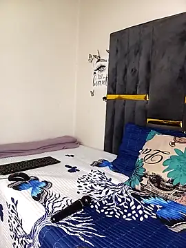 Divine Beautyxx online show from 03/31/26, 12:12