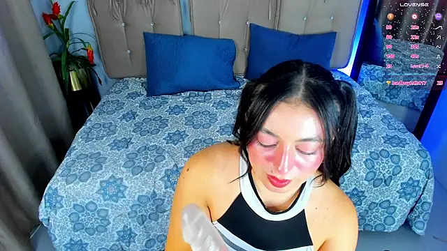 mia wills  online show from 03/27/26, 05:34