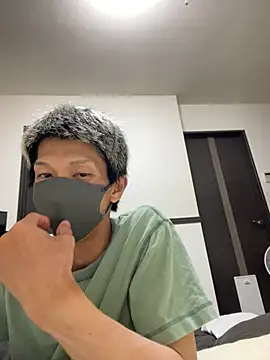 Snapshot of Yumemiru-k chatting on 08/06/26, 01:35 Yumemiru-k online show from 08/06/26, 01:35