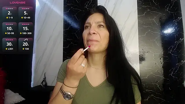 Snapshot of SofiaMoreno_ chatting on 04/30/26, 02:01 SofiaMoreno online show from 04/30/26, 02:01