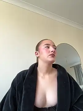 LolaRaeBabyy online show from 03/05/26, 02:02