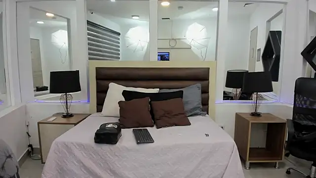 AbbieVous online show from 04/28/26, 11:37