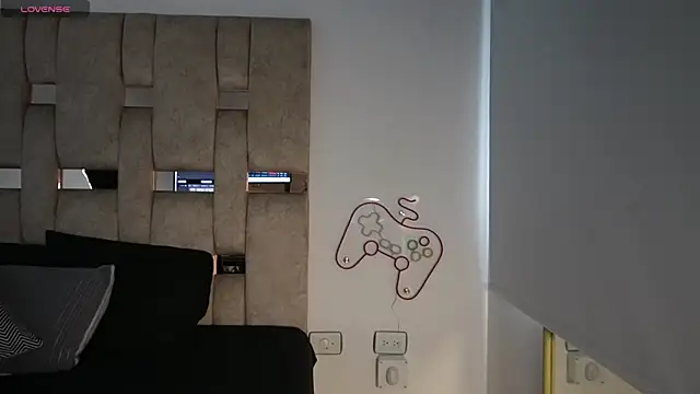 Fernanda thail  online show from 04/18/26, 07:29