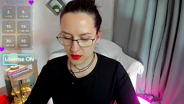 Snapshot of asti_bubbles chatting on 05/17/26, 07:06 asti bubbles online show from 05/17/26, 07:06