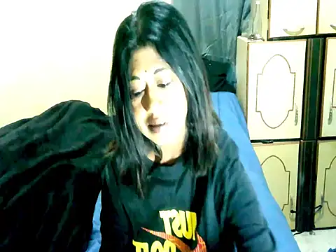 Snapshot of IndianPleasures21 chatting on 04/27/26, 09:57 IndianPleasures21 online show from 04/27/26, 09:57