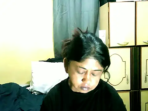 Snapshot of IndianPleasures21 chatting on 05/26/26, 05:25 IndianPleasures21 online show from 05/26/26, 05:25