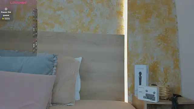 Snapshot of julietta_pink chatting on 07/19/26, 12:09 julietta pink online show from 07/19/26, 12:09