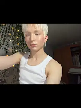 TwinkRyder online show from 03/10/26, 12:32