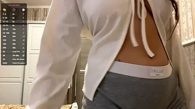 AshlynWabasha online show from 04/18/26, 03:05