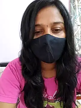 Snapshot of Shaliniqueen chatting on 07/01/26, 09:33 Shaliniqueen online show from 07/01/26, 09:33