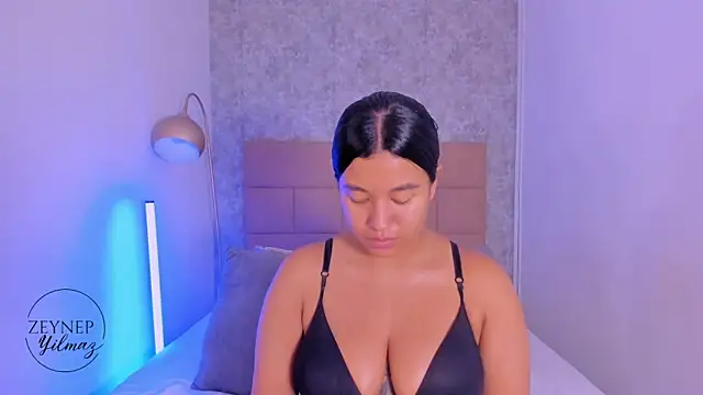 ZeynepYilmaz online show from 04/15/26, 08:31