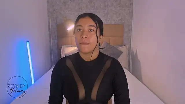 ZeynepYilmaz online show from 04/19/26, 08:33