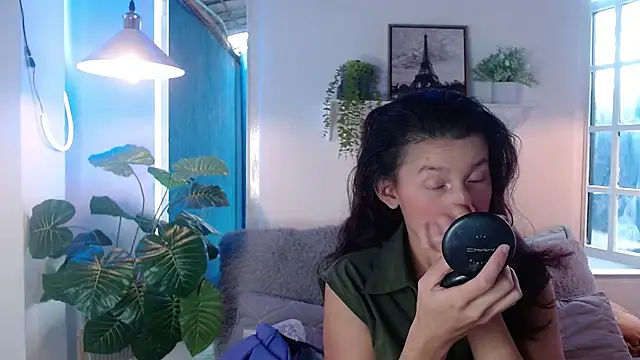 milk chloe  online show from 03/16/26, 01:26