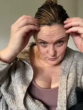 Busty-GilfQuinn online show from 02/24/26, 10:13