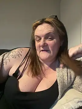 Busty-GilfQuinn online show from 02/25/26, 05:11