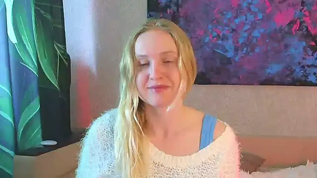 Lanavi Smile online show from 06/17/26, 06:16