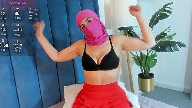  jamiila online show from 04/22/26, 06:42