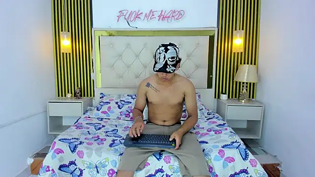 Axel Monroe online show from 02/28/26, 06:03