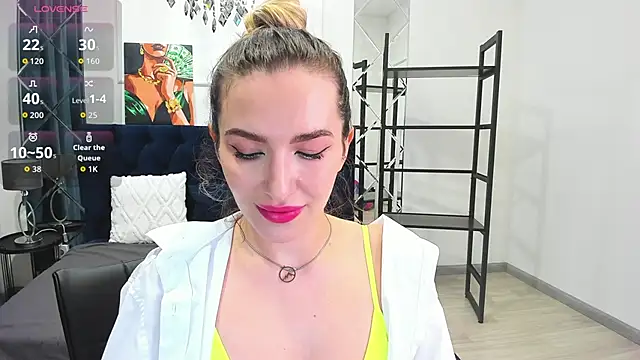 StellaAlluring online show from 04/13/26, 07:47