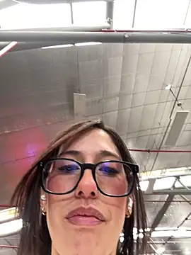 Snapshot of susi_chimm chatting on 05/11/26, 02:45 susi chimm online show from 05/11/26, 02:45