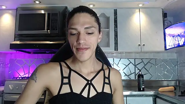 CrisOzzz online show from 04/19/26, 05:45