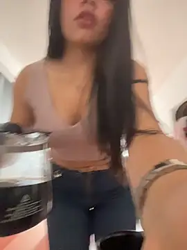 Snapshot of celeste_z chatting on 05/09/26, 12:43 celeste z online show from 05/09/26, 12:43