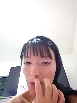 sandy 11  online show from 04/11/26, 07:45