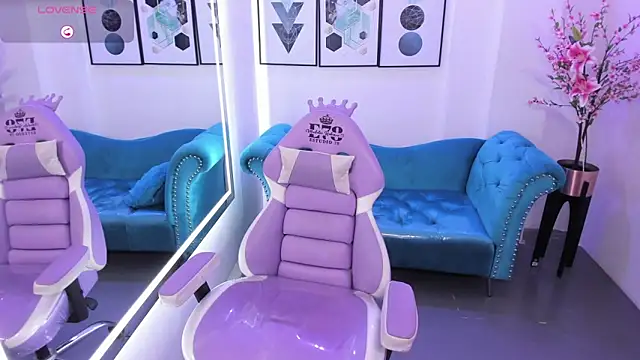 Chloe meoww online show from 04/15/26, 07:21