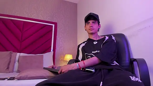 Dominic Foxx online show from 03/07/26, 03:31