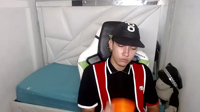 Street poemm  online show from 02/28/26, 03:51