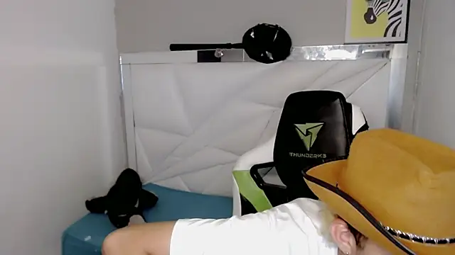 Street poemm  online show from 03/04/26, 09:26