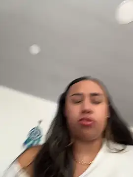 Eyssha online show from 02/25/26, 01:43