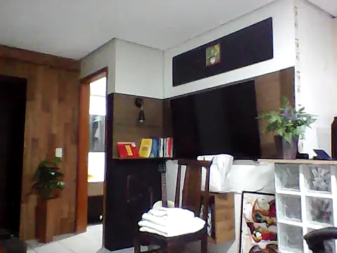 Snapshot of FabioZoe1 chatting on 05/16/26, 12:07 FabioZoe1 online show from 05/16/26, 12:07