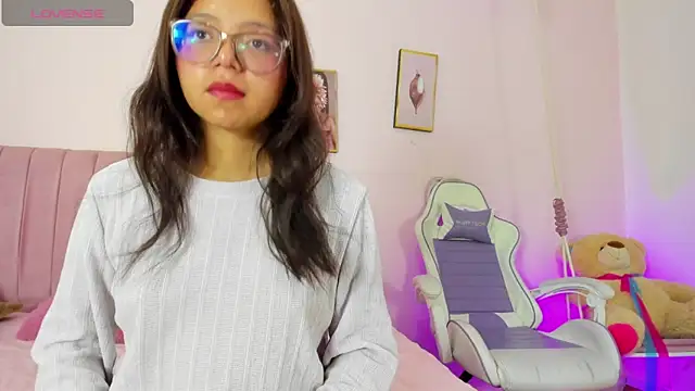 Zoow bluussh online show from 03/26/26, 12:00