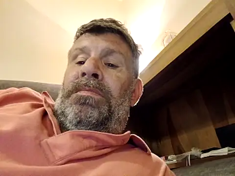 stud2512 online show from 05/15/26, 08:49