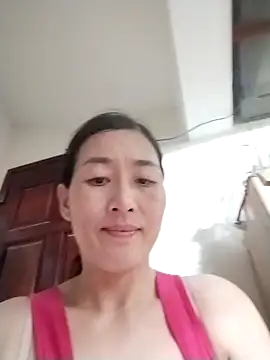 lris-Beauty77 online show from 04/19/26, 03:00