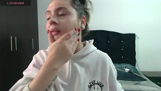 Ana  arms online show from 02/25/26, 02:05