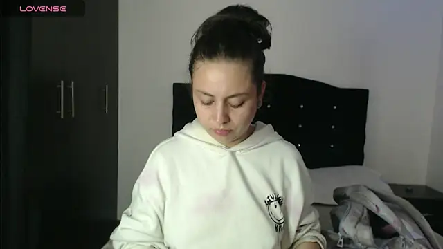 Ana  arms online show from 04/09/26, 02:55