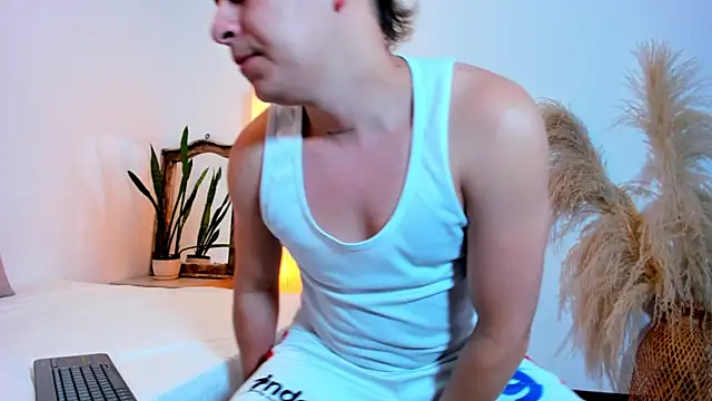 SamJoness  online show from 02/28/26, 07:37