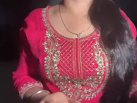 Avneet kaurr1 online show from 04/11/26, 12:31