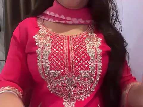 Avneet kaurr1 online show from 06/06/26, 02:16
