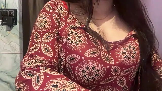 Snapshot of Avneet_kaurr1 chatting on 07/20/26, 05:00 Avneet kaurr1 online show from 07/20/26, 05:00