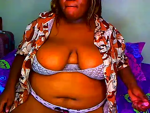 SweetChubbyQueen online show from 03/01/26, 10:56