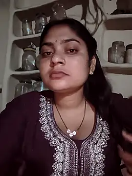 Snapshot of Aanushaka chatting on 04/30/26, 12:06 Aanushaka online show from 04/30/26, 12:06