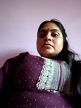 Snapshot of Aanushaka chatting on 05/07/26, 12:38 Aanushaka online show from 05/07/26, 12:38