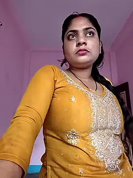 Snapshot of Aanushaka chatting on 05/08/26, 12:49 Aanushaka online show from 05/08/26, 12:49