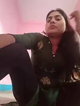 Snapshot of Aanushaka chatting on 05/09/26, 12:27 Aanushaka online show from 05/09/26, 12:27