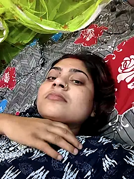 Snapshot of Aanushaka chatting on 05/10/26, 12:27 Aanushaka online show from 05/10/26, 12:27