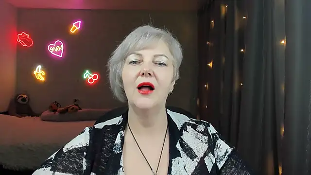 Mary-Leee online show from 03/28/26, 02:49