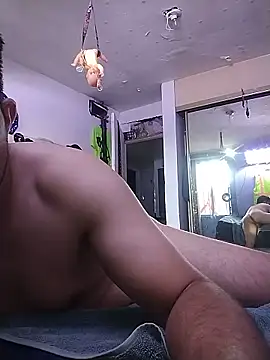 Snapshot of manuel4200 chatting on 06/17/26, 01:56 manuel4200 online show from 06/17/26, 01:56
